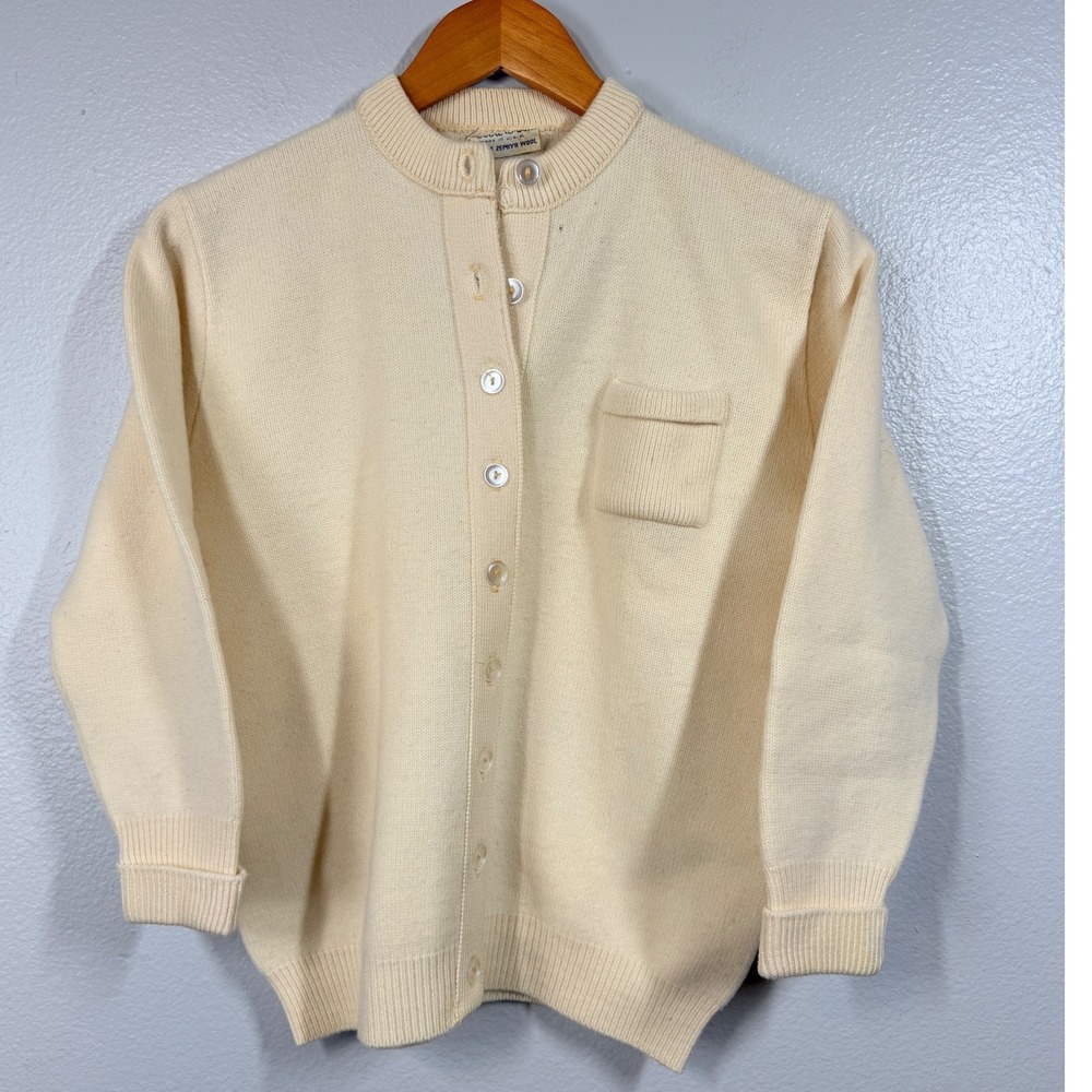 Bobbie Brooks Cardigan Sweater Women's M Cream Fine Zephyr Wool Buttons Pocket